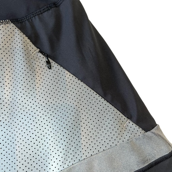 LULULEMON | Light It Up Reflective Skirt - Picture 2 of 8